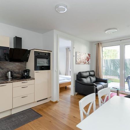 Modern Apartment With Tiny Garden Near City Center Wenen Buitenkant foto