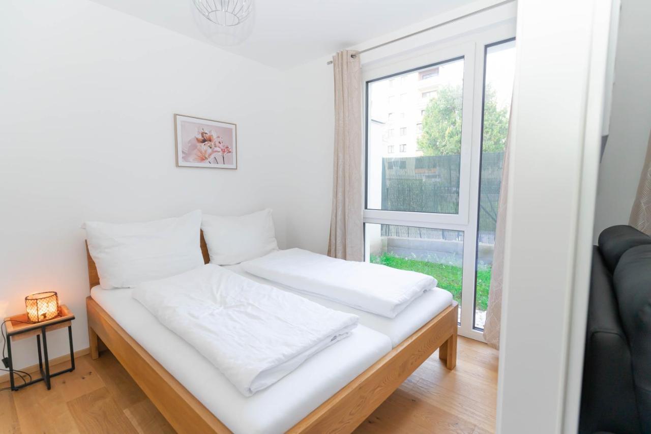 Modern Apartment With Tiny Garden Near City Center Wenen Buitenkant foto