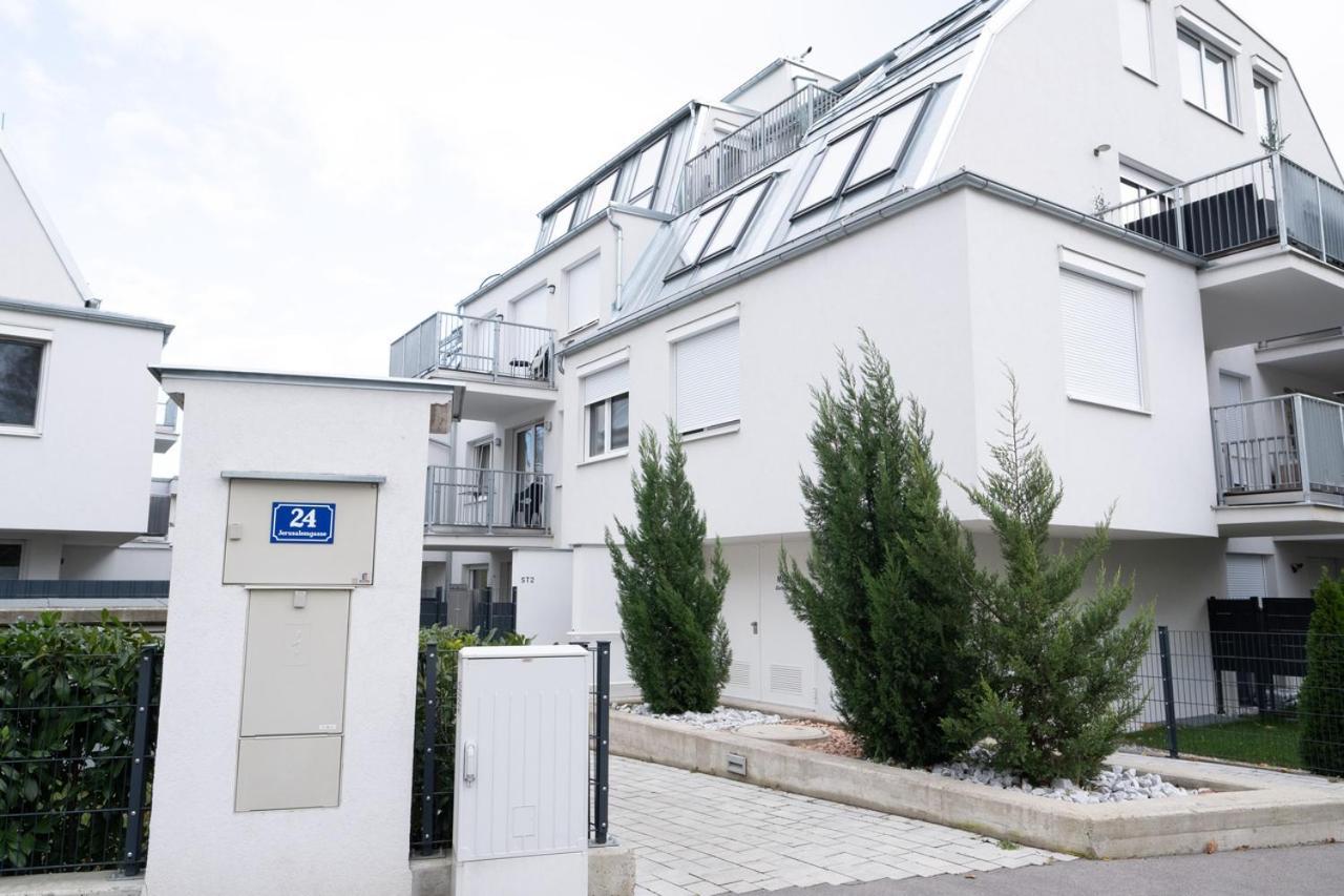 Modern Apartment With Tiny Garden Near City Center Wenen Buitenkant foto
